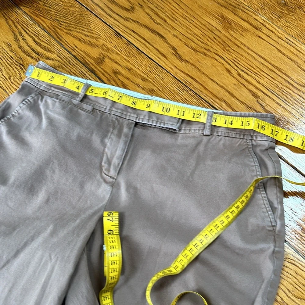 Talbots Bermuda shorts, brown, Size 10. Good condition.